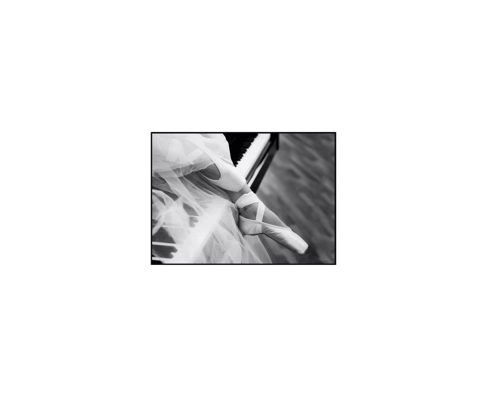 Купить Репродукция в рамке 50х70 см '' Пуанты и рояль''
Арт.: OB-14510                                      