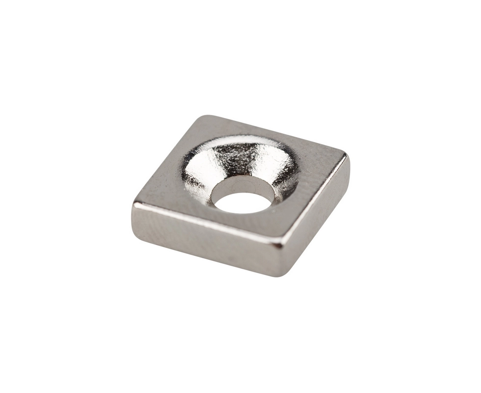 Купить Неодимовый магнитный прямоугольник 10х10х3 мм с зенковкой 6х3,5 мм (уп. 3 шт) 72-3700               